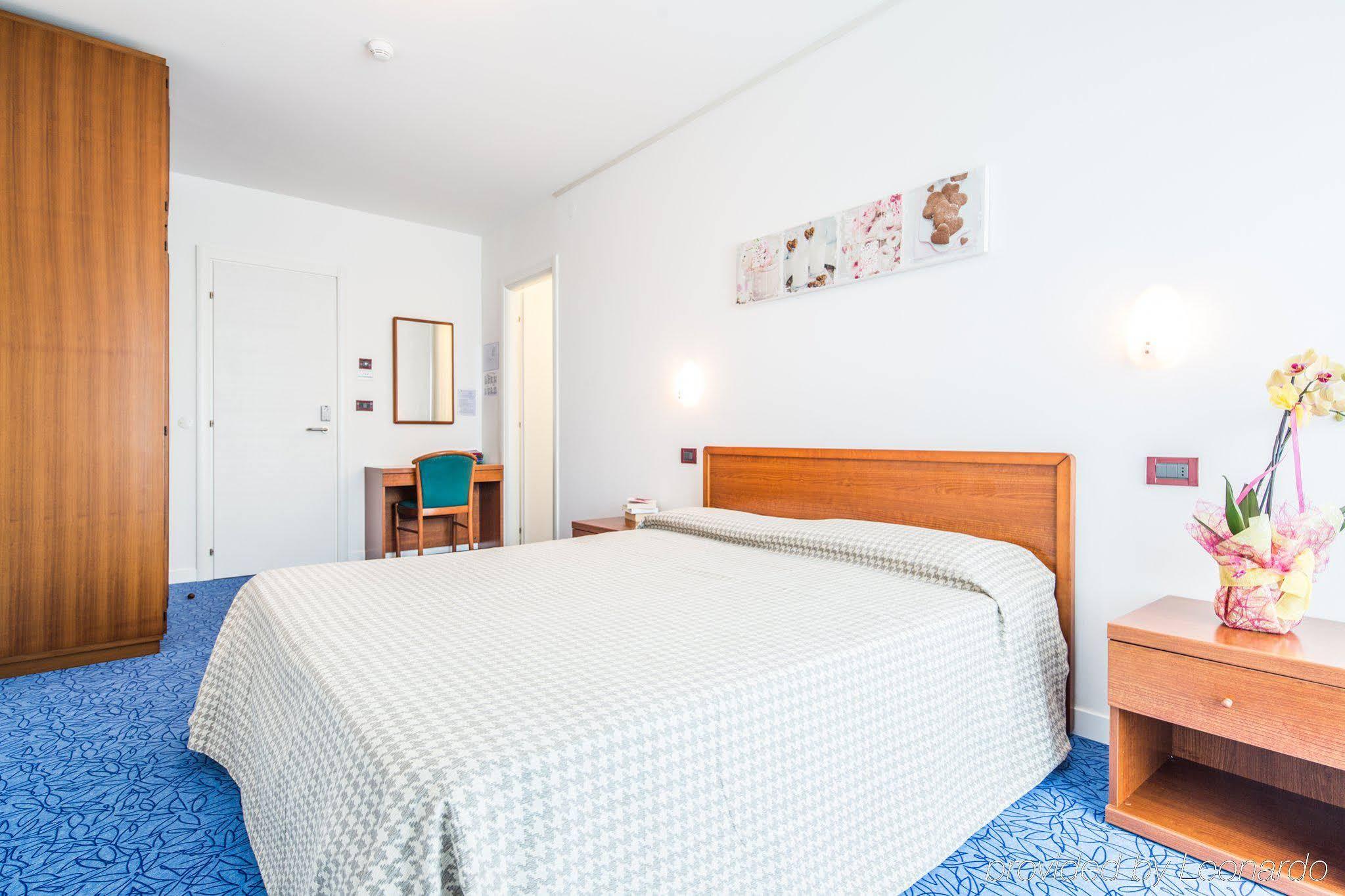 Hotel Olympia リニャーノ・サッビアドーロ エクステリア 写真